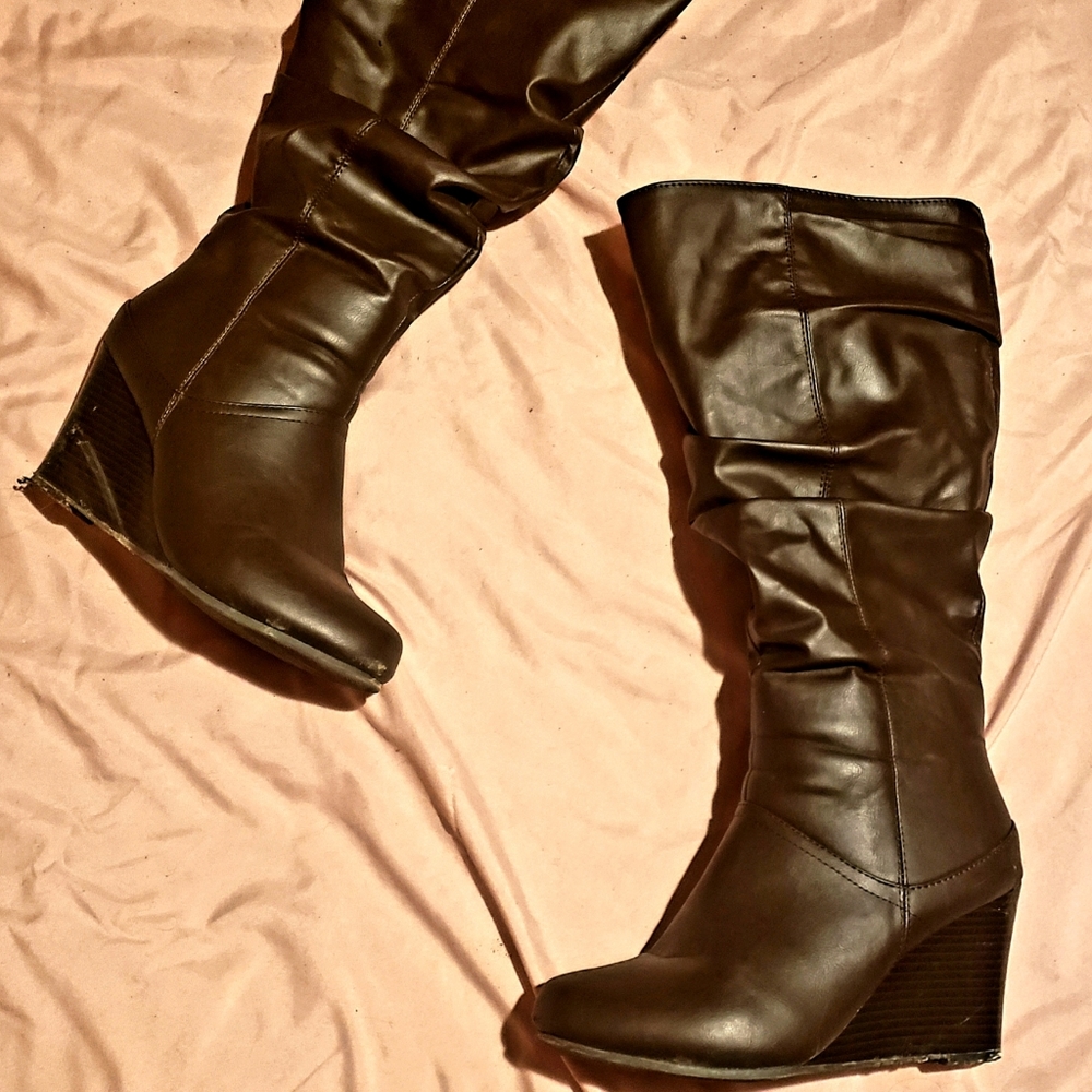 Womens brown wedge boots~wide calf